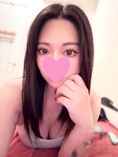 しおり◆黒髪美乳美女♡
